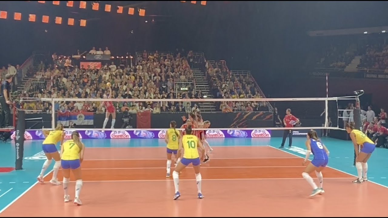 Crowd goes OOHHHH at Tijana Bošković's jump serve (it swerves!) Women