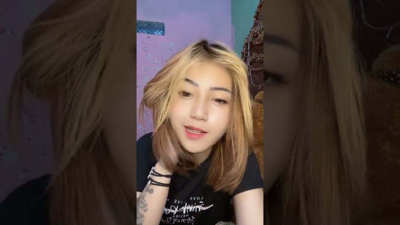 Cewek cantik rambut pirang - pak cepak jeder