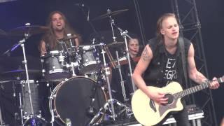 Video thumbnail of "H.E.A.T - Tearing Down the Walls - Download Festival 2015"