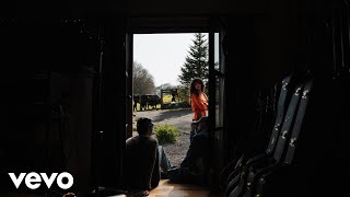 Asha Banks, Novo Amor, Lowswimmer - Lie For Me (Visualizer)