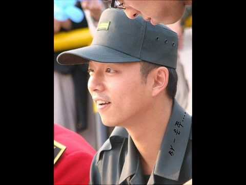 DJ Gong Yoo Sings for Fan - YouTube