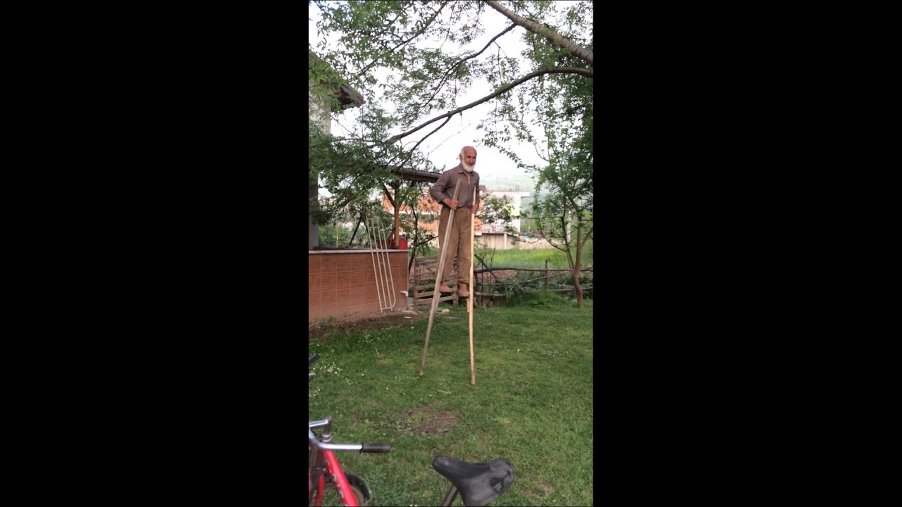 Kerim Tan'ın babası Metin Amca'dan küçük bir gösteri. Ben denedim, başaramadım.