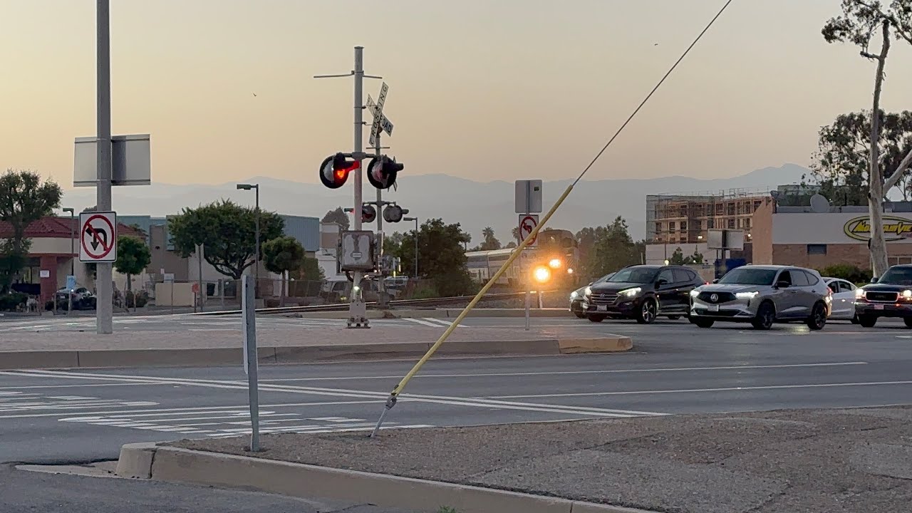 Amtrak 794 rolling thru Vineyard train crossing - YouTube