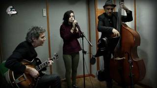 MOON RIVER  ANDREA MOTIS, JOAN CHAMORRO , JOSEP TRAVER chords