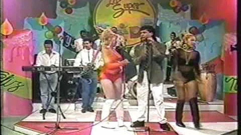 ORQUESTA LA ARTILLERIA  - No Te Lleves De La Gente...