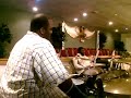 Darryl Roberts in rehearsal playing with one hand!!! BEAST!!!