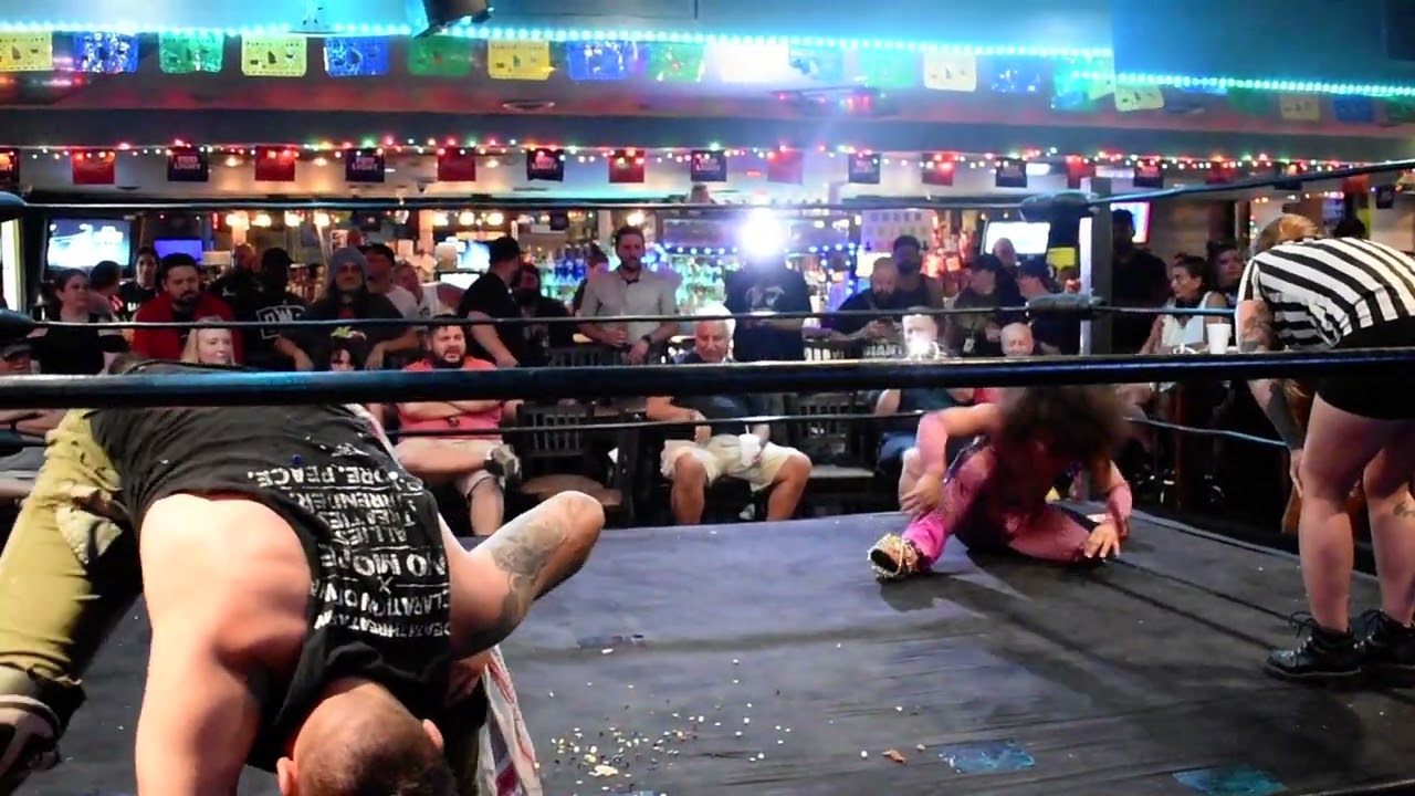 Finish to Adam Wick vs Ladon Sanders