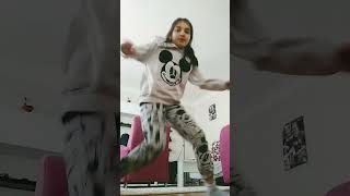 Polisler Geldi Yat Yat Yat