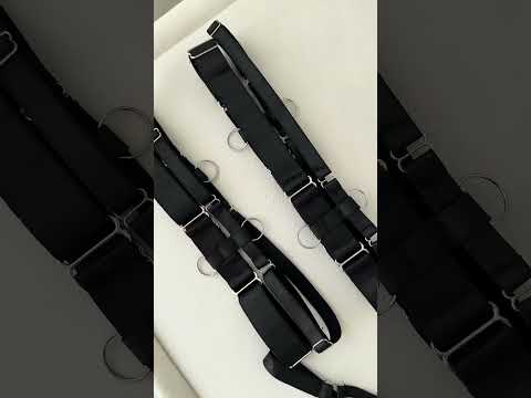 Комплект білизни: чорний бюстгальтер, трусики, пояс та портупея., видео 2