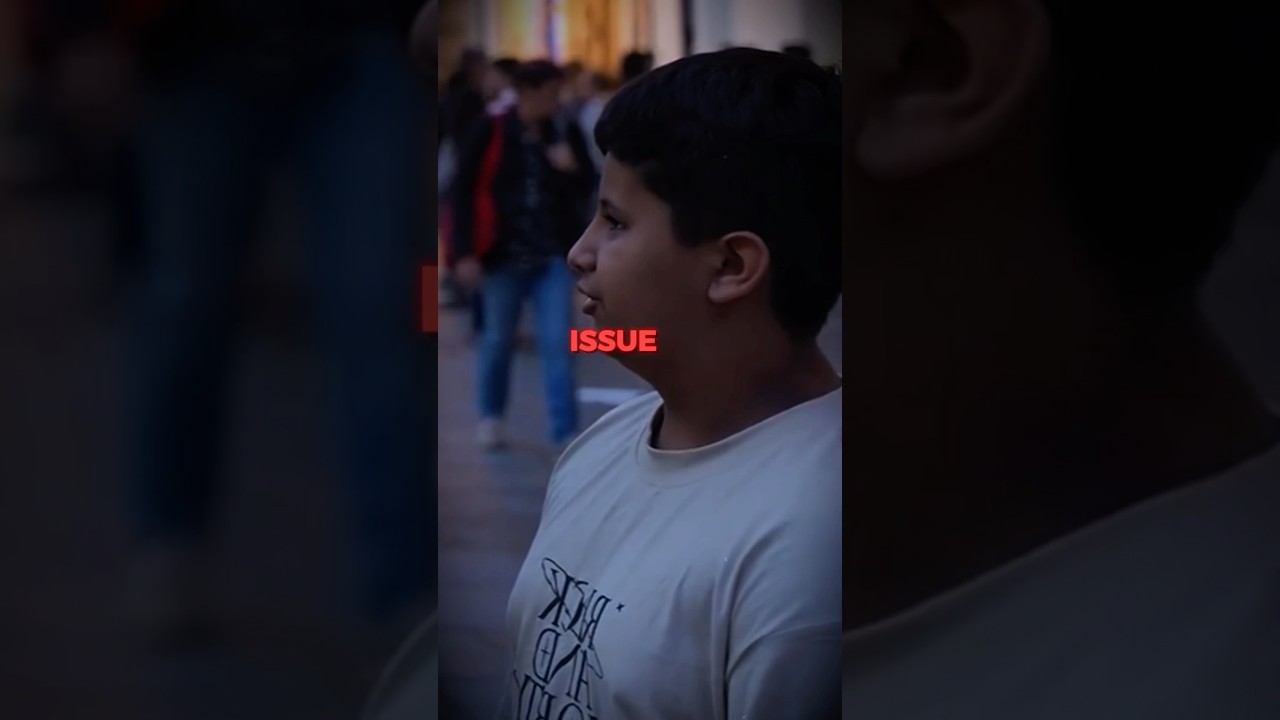 Молодой мусульманин спрашивает о Салахе 🥹❤️ 