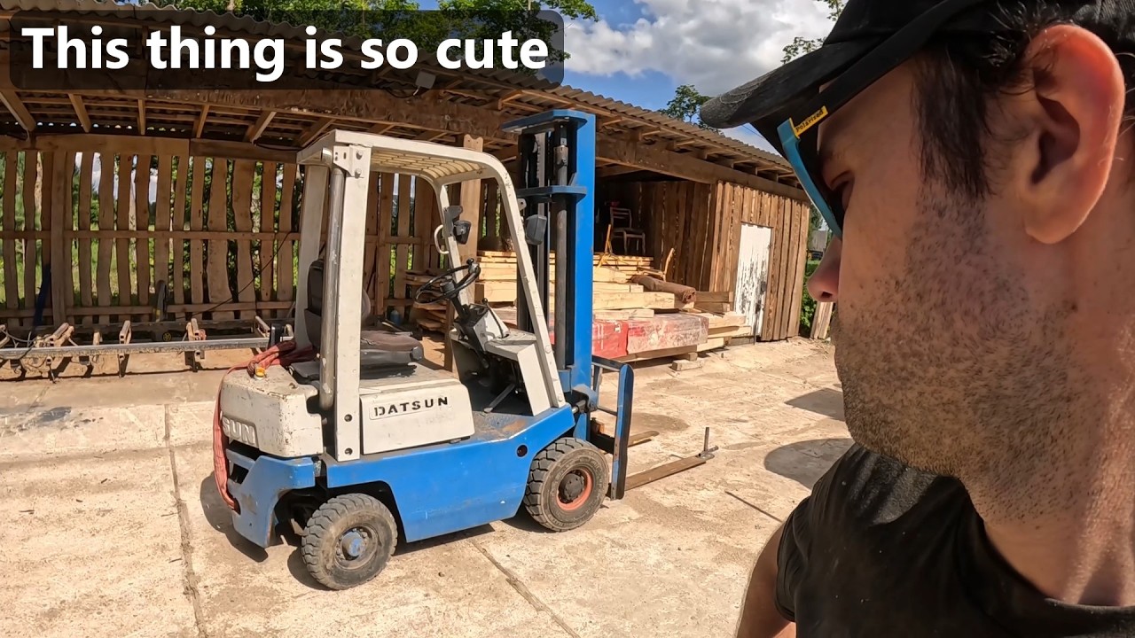 Buying a Vintage Forklift from the 80s -  Datsun F01A1