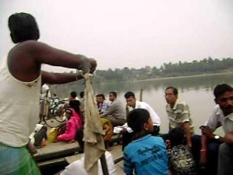 Sushil Ojha ferrying to MayapurMOV00314....