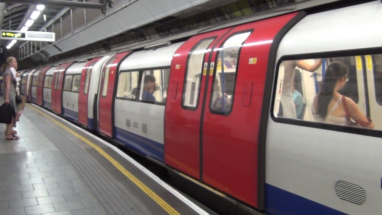 Northern Line Trains at Angel and Tottenham Court Road YouTube