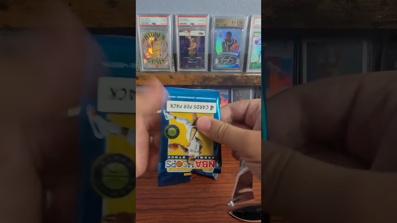 What's in this? - NBA Hoops Premium Stock - Pack 1!