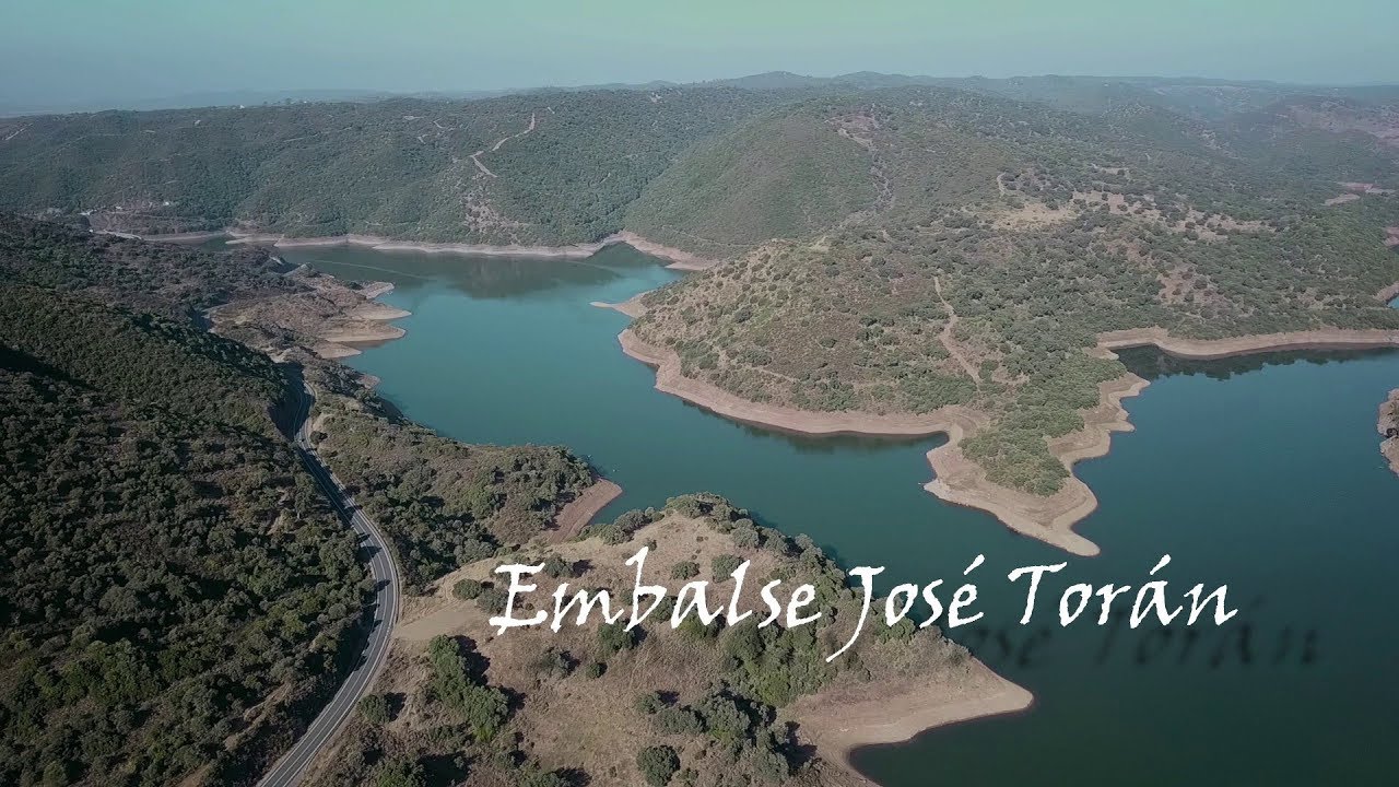 🌄 Embalse y Presa José Torán ⛵️ Reservoir and Dam