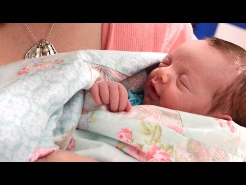 Video: Lynlee Hope, Barnet Som Föddes Två Gånger I USA