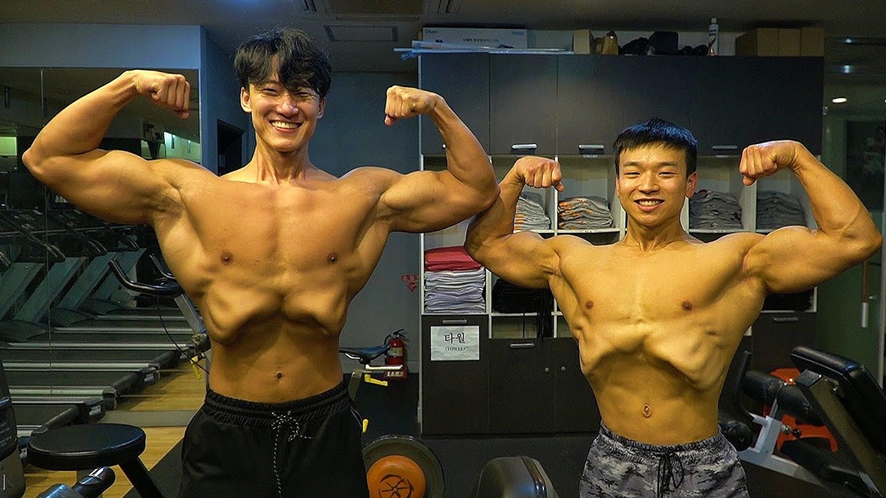 161cm 작은 키로 거인이 된 남자 (이 운동으로 넓은 프레임을 만들었습니다.)