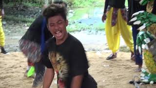 ATRAKSI MACANAN SINGA DANGDUT NAZZARETH