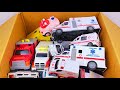 救急車のミニカーが走る！緊急走行 サイレンあり はたらくくるま トミカ