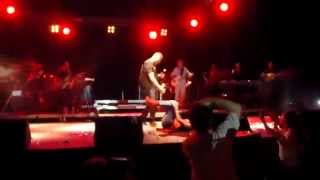 Eisai + Agapi Ypervoliki Anna Vissi ft Antonis Remos Live