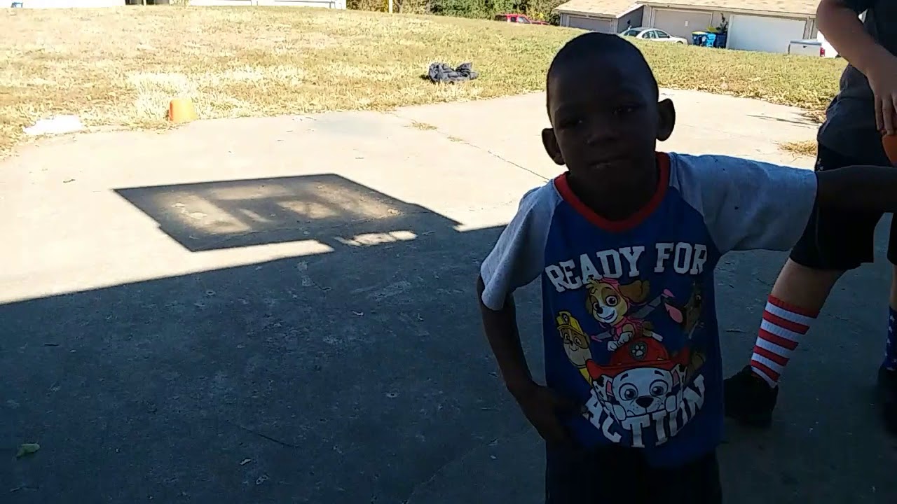 Little Black Kids fight in the hood + white kids YouTube