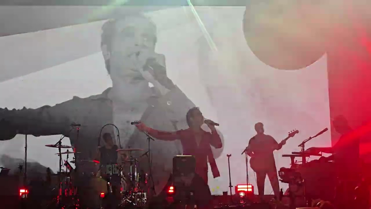 אביב גפן והתעויוט - שומקום 