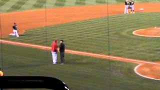 Mike Scioscia ejected after home run overturned