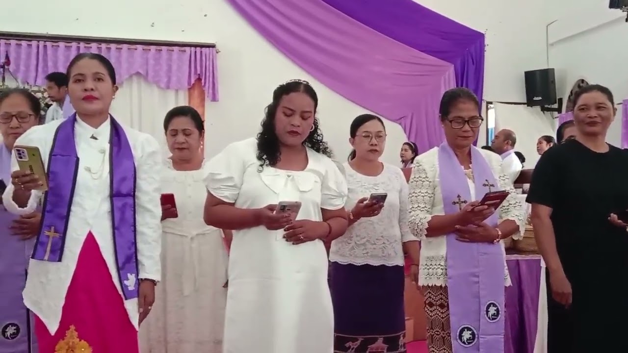 Lagu perjamuan Kudus KOMISI PEREMPUAN WAIBAKUL