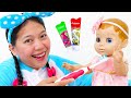Brush Your Teeth Song with Mommy and Baby