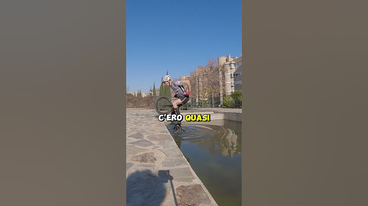 Salto con l'acqua ma finisce male! 💦😅