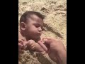 ياكل ولده تراب