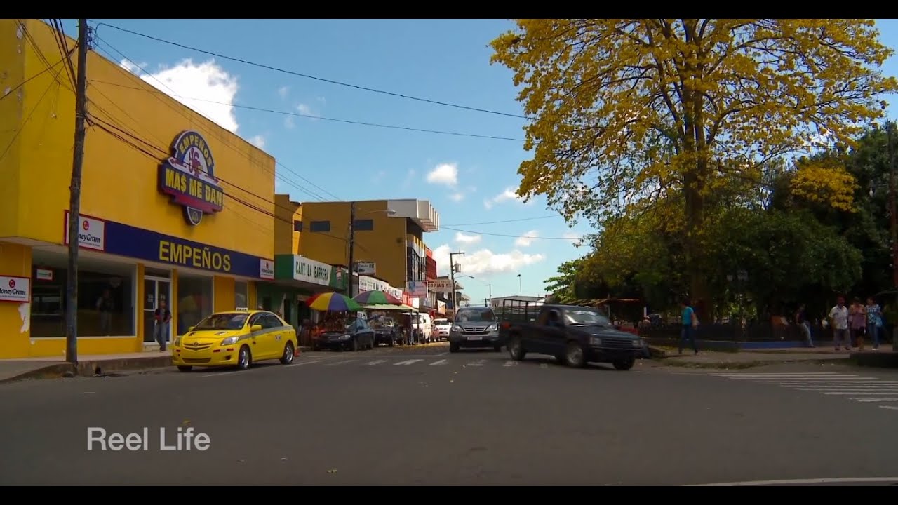 2012, A brief wander through the colourful town, an auditory experience