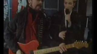 Eurythmics - I Love You Like Ball And Chain (live on Whistle Test)