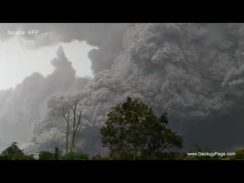 Massive ashes after deadly Indonesia volcano eruption, May 2016