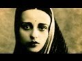 Amrita Sher-Gil -- Tablókiállítás a Magyar Nemzeti Múzeum kerítésén