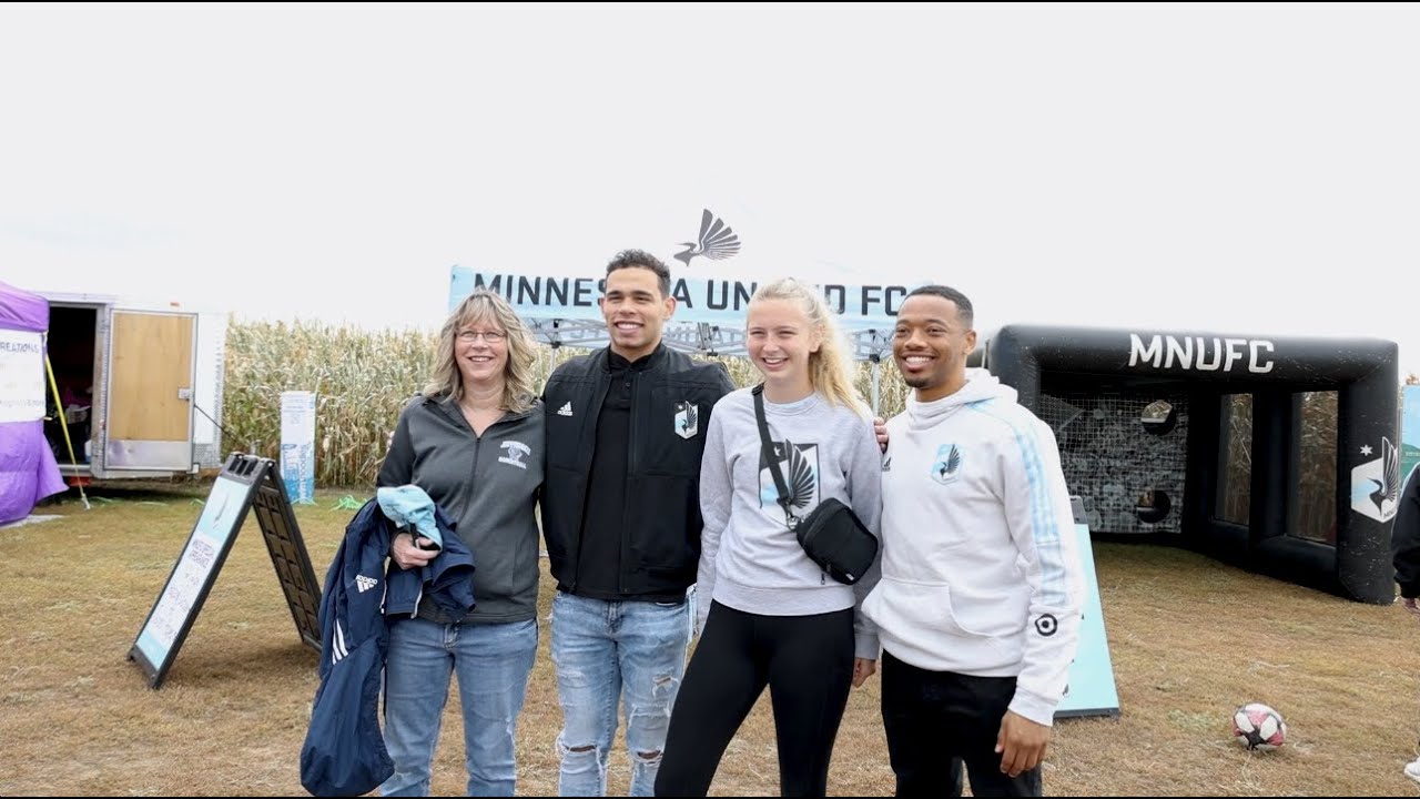Hassani Dotson and Jacori Hayes Visit the Twin Cities Maze