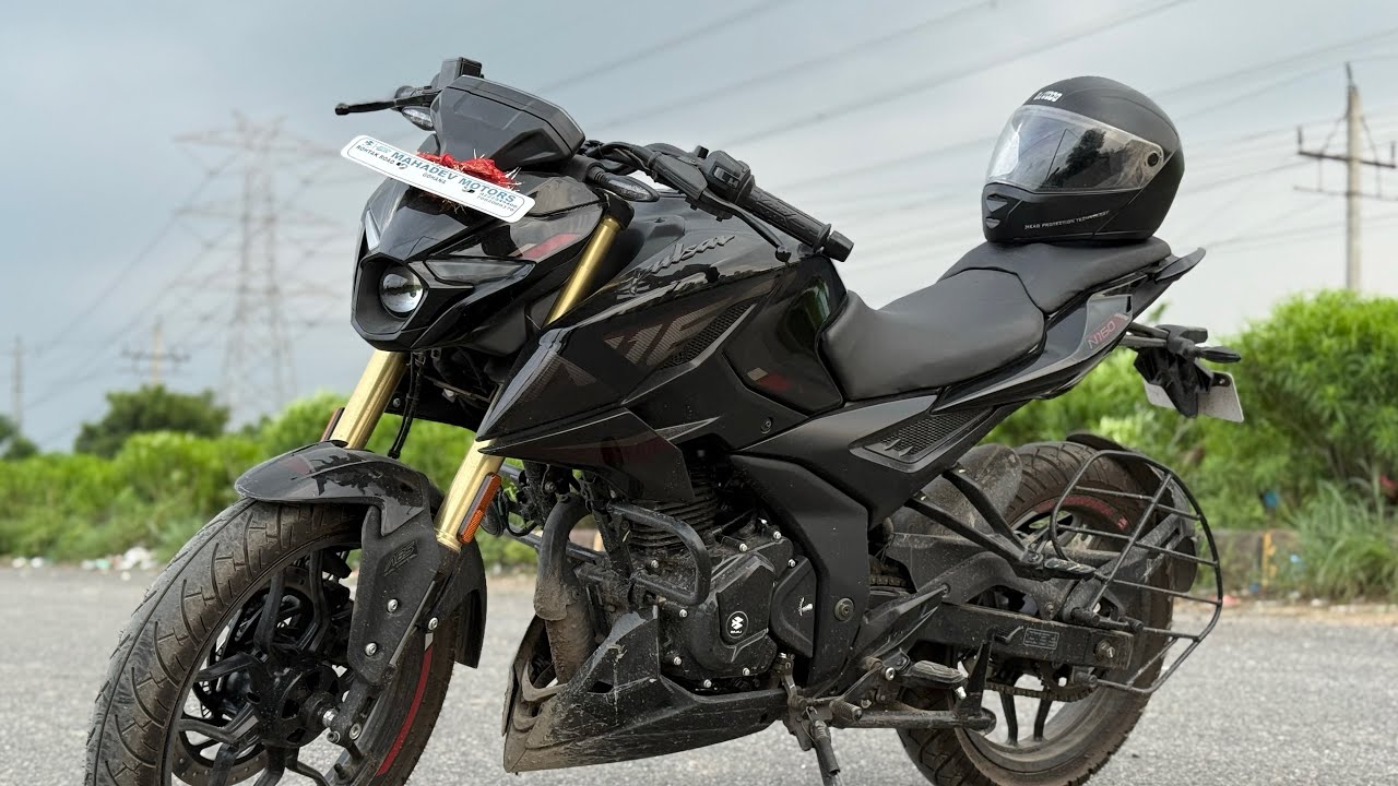 Buying new Bajaj pulsar n160 2025 model in exchange of hero splendour bike. Scam hogya mere sath😭