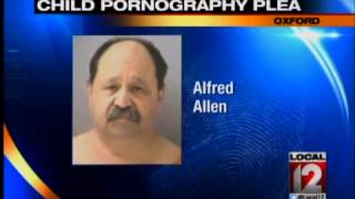 Former school administrator pleads guilty to child porn charges