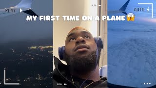 My first time riding on a plane✈️😱!!