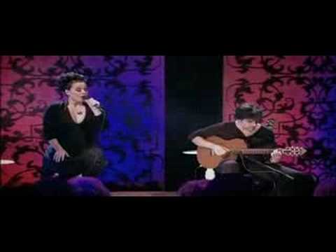 Trijntje Oosterhuis-That's what friends are for (unplugged)