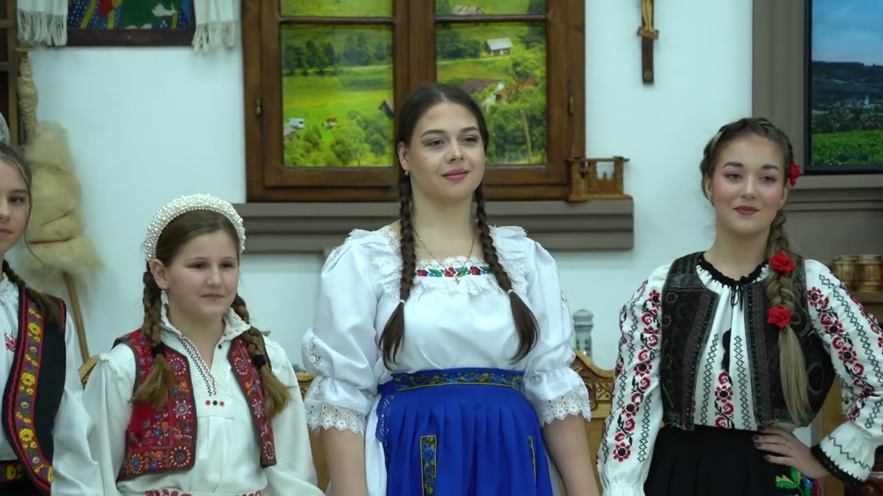 IULIA OLIVIA CHEREJI   Tinerete stai cu mine