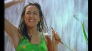 Liril - Waterfall Priety Zinta