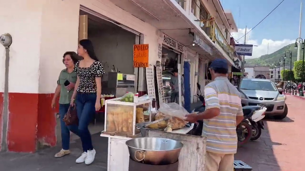 Por las calles del bello Puruándiro 