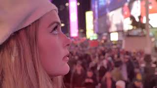 Be In NYC for New Years Eve Virtually! Snap yourself into an epic selfie from Times Square from home