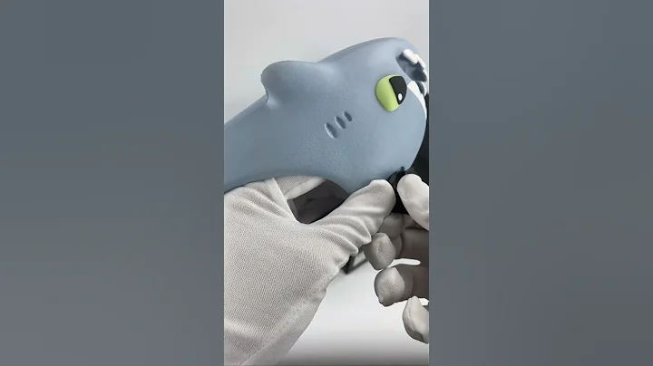 Unboxing Sharkicks Pro-Toothless - the coolest and comfiest slippers around!#sharkslides