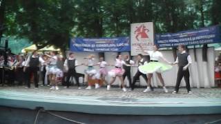 Clog America Performs Crazy Foot In Herculane Romania
