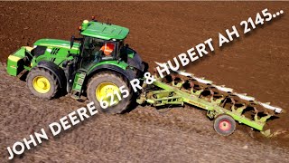4Kᵁᴴᴰ John Deere 6215R and Hubert AH 2145 six 6 furrow plough worked by WFL by the A14 in Suffolk.