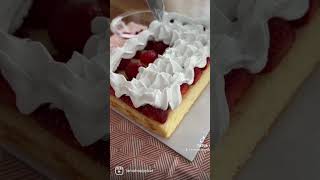 Homebaking : How I assemble a small strawberry shortcake