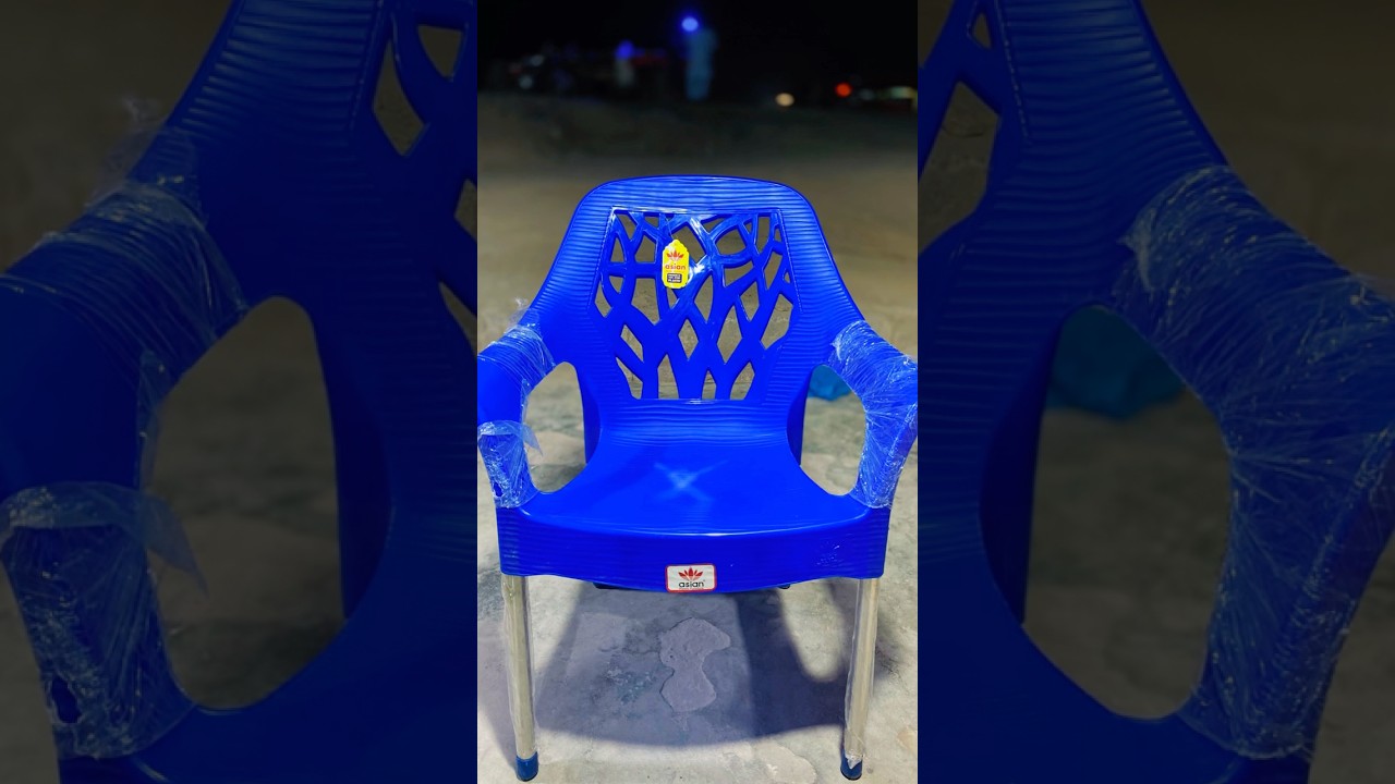 Wavy Style Plastic Chairs 