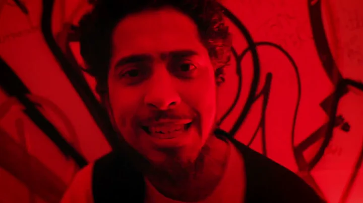 HOLLYWOOD POMPEII - MIRROR (DIRECTED BY HOLLYWOOD JAMIE JAMES)